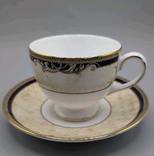 Tazza da tè e piattino