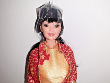 BARBIE ORIENTAL '80 DOLLS OF