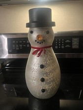 Grande pupazzo di neve in