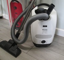 Miele Vacuum Cleaner model