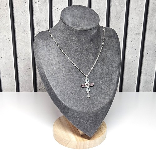 Collana con ciondolo croce