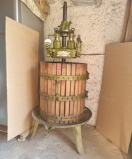 Torchio per uva e pigiatrice