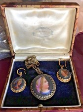 Parure antica con miniature