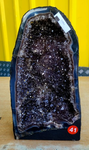 Stunning amethyst geode cave - stunning,