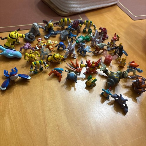 Pokemon mini figure - pokemon,