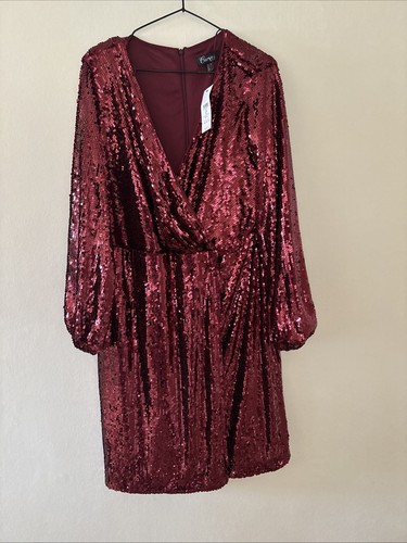 Abito con paillettes rosso