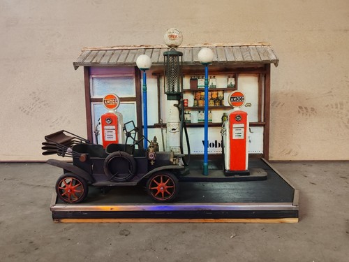 Stazione servizio in - di,