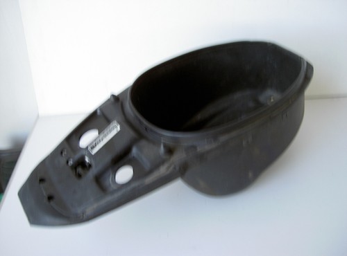 Vano sottosella porta casco - vano,
