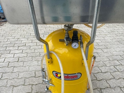 Attrezzature per officina - attrezzature,