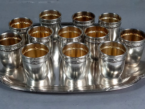Vecchio servizio liquore