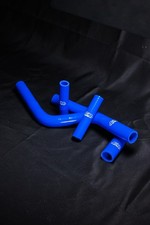 tubi radiatore in silicone blu
