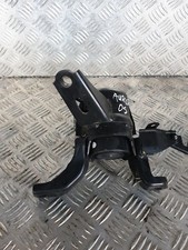 Supporto motore anteriore destro Toyota Auris 2011 supporto motore ibrido Auris 1.8 vvti