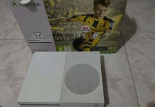 Xbox One S Console con
