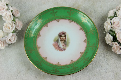 Antico piatto porcellana