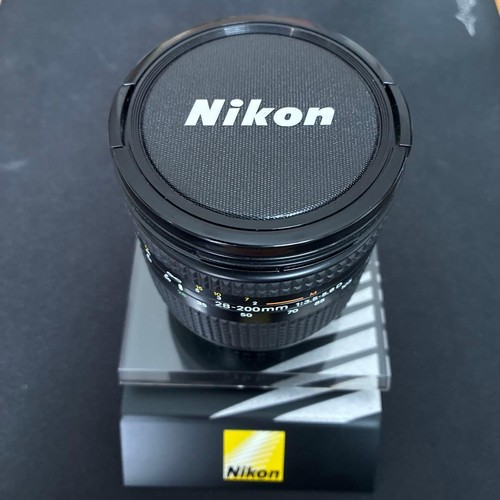 Nikon nikkor28 200 - nikon, af