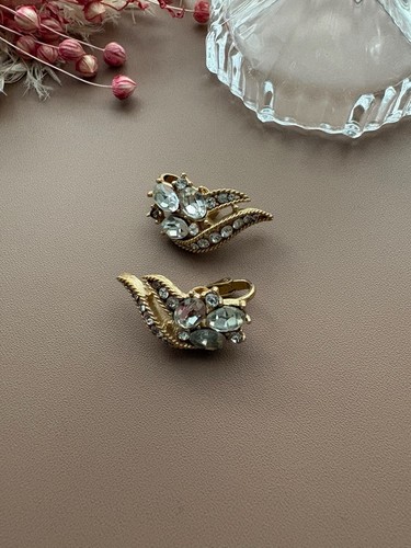 Orecchini vintage trifari tono - vintage,
