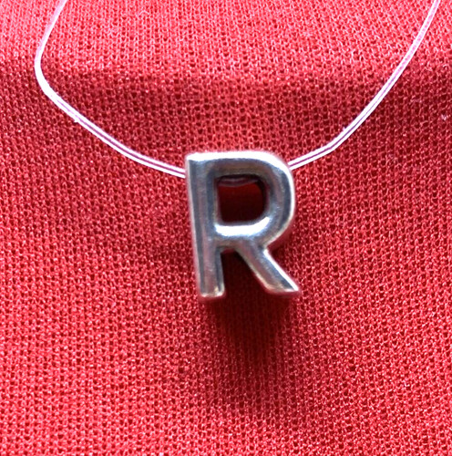 Pandora lettera iniziale in - lettera, r