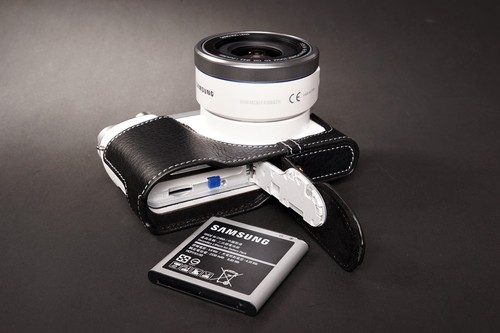 Custodia mezza fotocamera - , vera