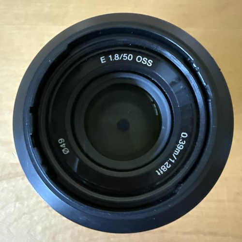 Sony f1 8 - e, f1.8
