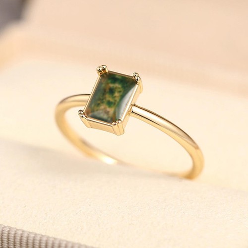 Anello oro pietra verde pietra