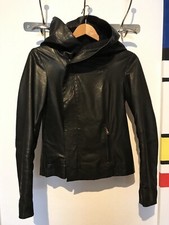 Giacca di pelle nera con