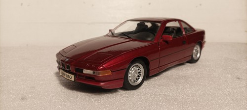 Bmw 850 i maisto - 1/18,