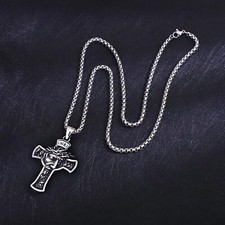 Collana con ciondolo croce