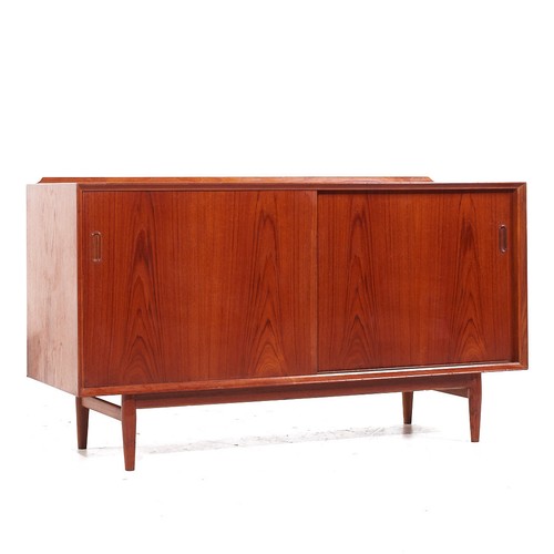 Arne vodder for sibast - arne, mid