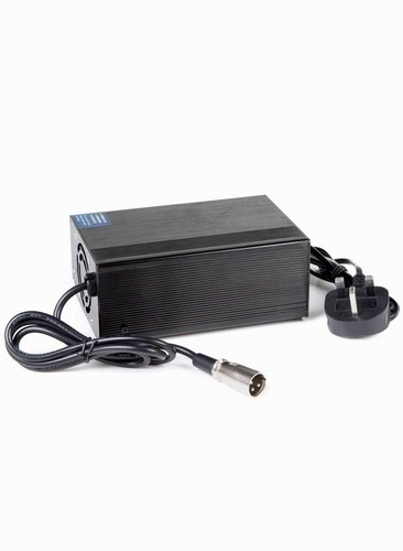 Caricabatteria universale 7amp