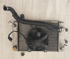 Radiatore Completo Con Ventola Per Suzuki AN Burgman 250/400 1999 2000 2001 2002