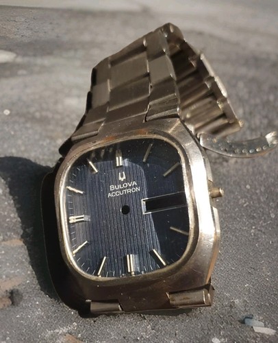 Bulova accutron vintage - accutron,