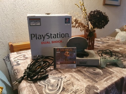 Sony playstation console 2 - 1, +2