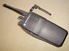 Motorola DP3400 UHF 403-470 MHz DMR digitale c/w batteria, clip da cintura e antenna #C