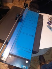 Taglia carta buffetti a rullo usato ma perfettamente funzionante come nuovo