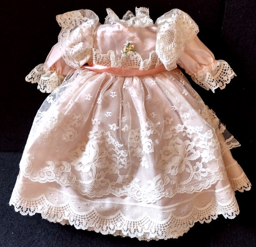 Abito stile vittoriano pizzo