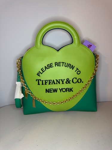 Tiffany return to - return,