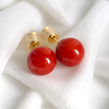 Orecchini a sfera di corallo