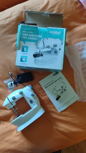 Mini macchina cucire mail - d,