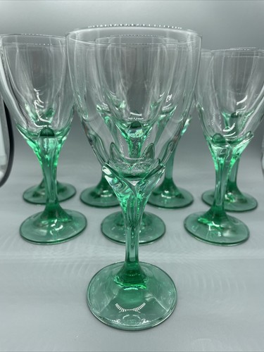 Bicchiere acqua vino vintage