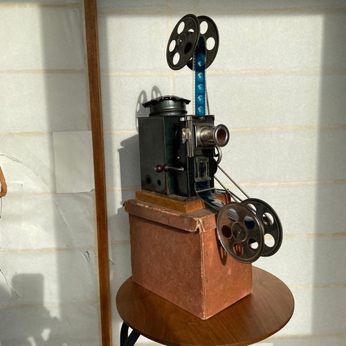 Proiettore film manovella - proiettore,