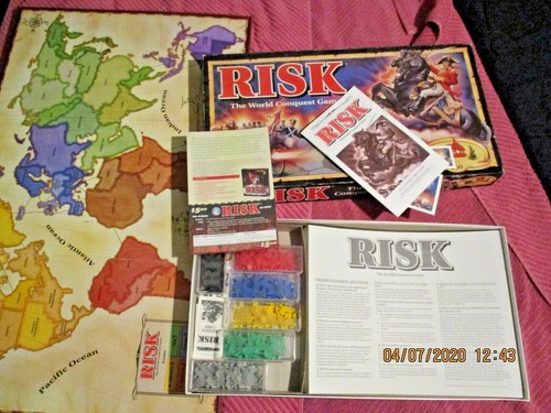 Risk world conquest - game,