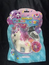 Squishy Pushy Pushy: Bustina