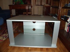 Mobiletto porta tv in legno laminato grigio  e ripiano in cristallo