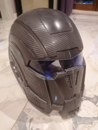 Mass effect helmet - 🆕,