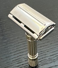 Rasoio di sicurezza regolabile