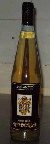 Vino bianco alla mandorla - vino,
