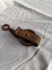 Antica carrucola in ferro