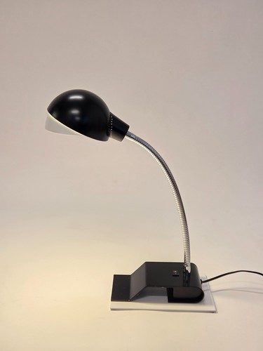 Alvar aalto artek table - artek, lamp