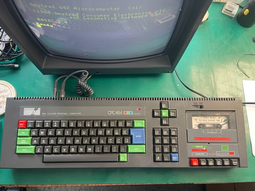 Micro computer amstrad cpc 464 - computer,