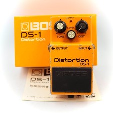 Distorsione BOSS DS-1 con scatola originale etichetta nera 1984 made in Japan 436200